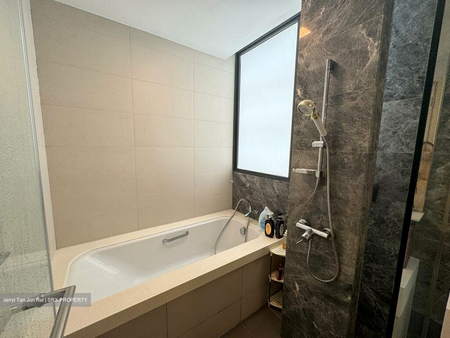 The Luxurie (D19), Condominium #514481571